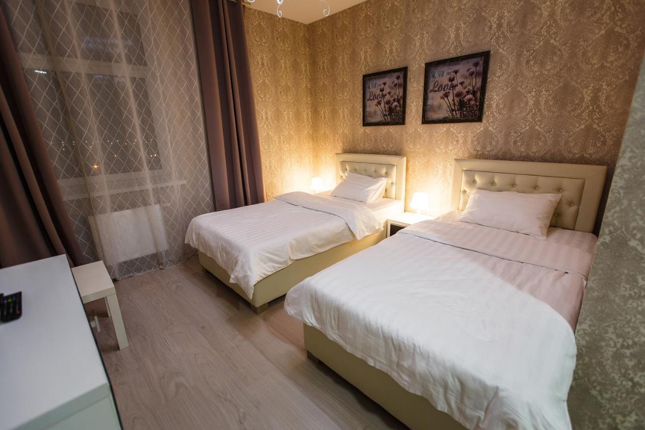 Lazar Hotel Baranavichy Exterior foto